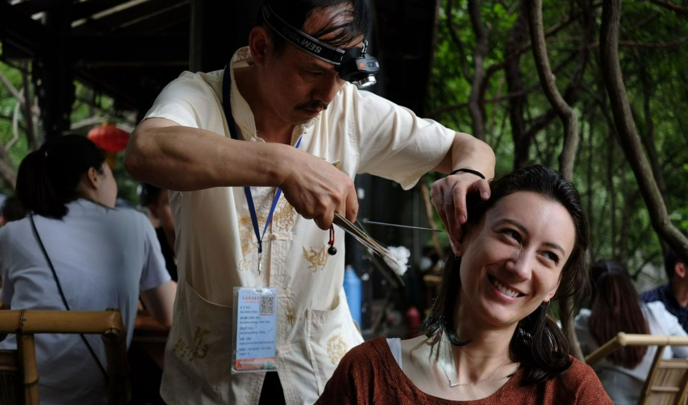 chinese ear cleaning